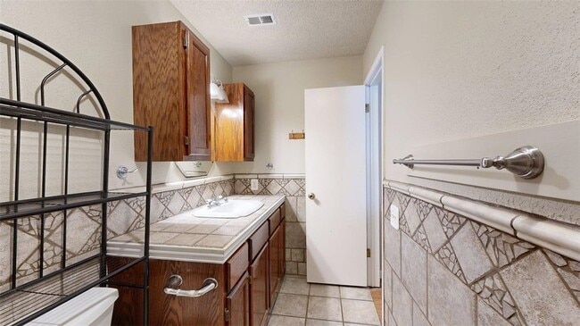 Building Photo - 1506 Lemon Tree Ln
