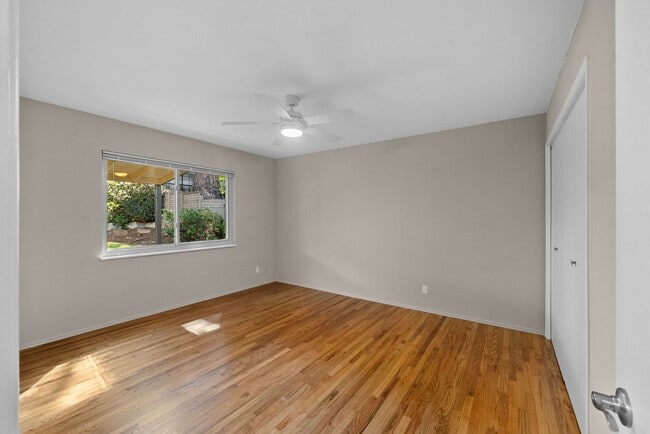 Building Photo - Lovely Del Cerro Home w/Solar and A/C