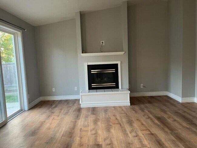 Building Photo - 27208 Manor Pl NW
