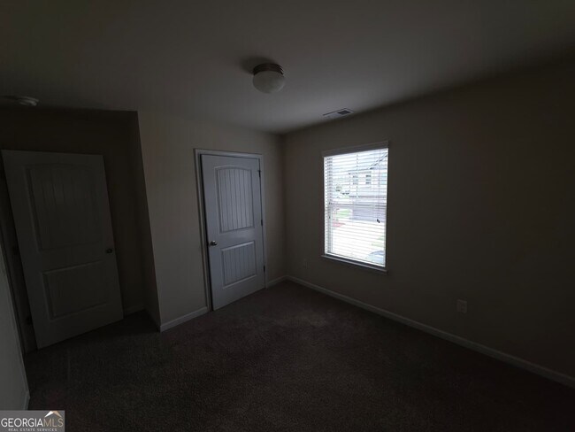 Building Photo - 326 Lauren Dr