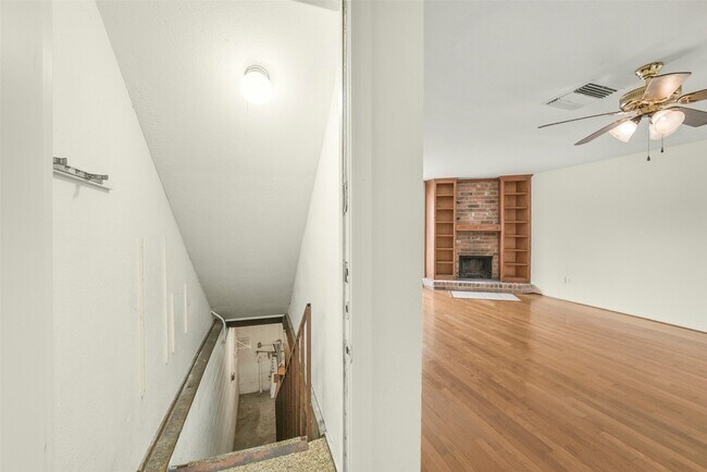 Building Photo - 2019 Place Rebecca Ln