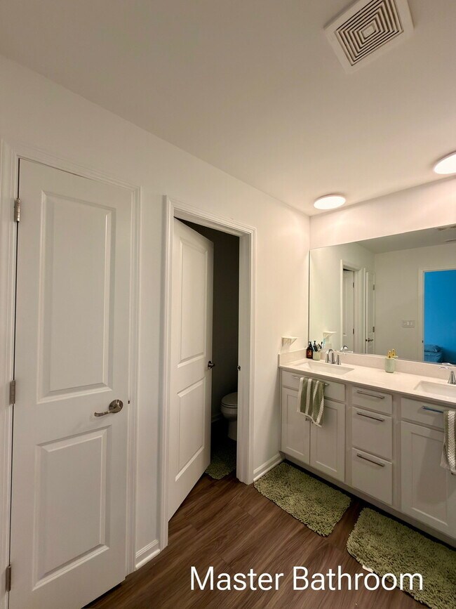 Building Photo - 522 Wolverine Dr