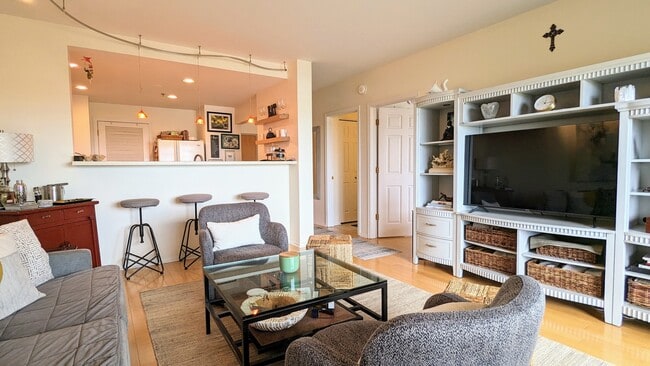 Building Photo - 440 W Mahogany Ct