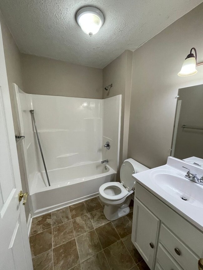 Building Photo - Updated 3/1 House in Cedartown- $1,395