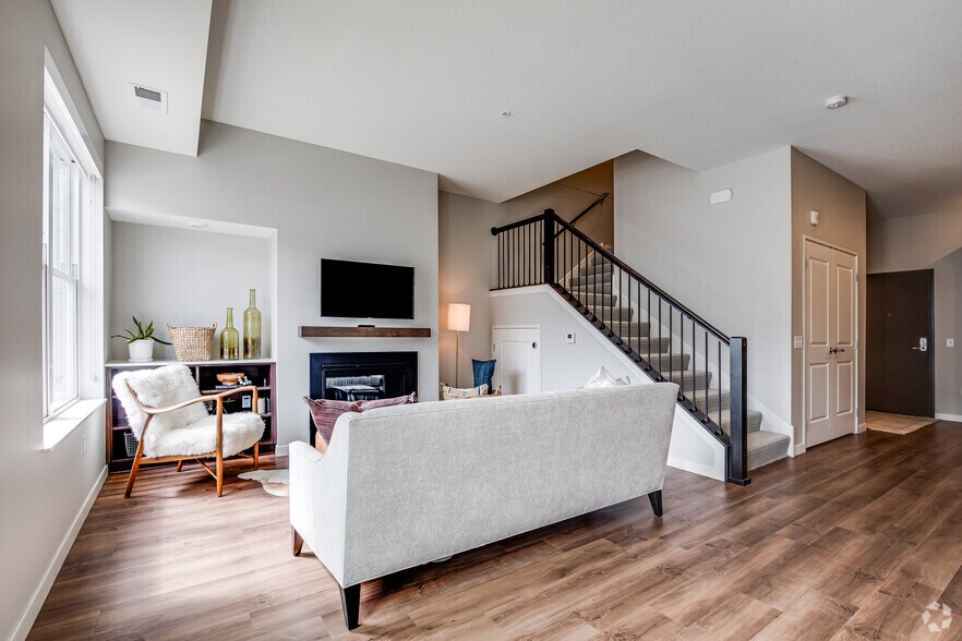2BR, 3BA Townhome - Living Room - Carrick North Building