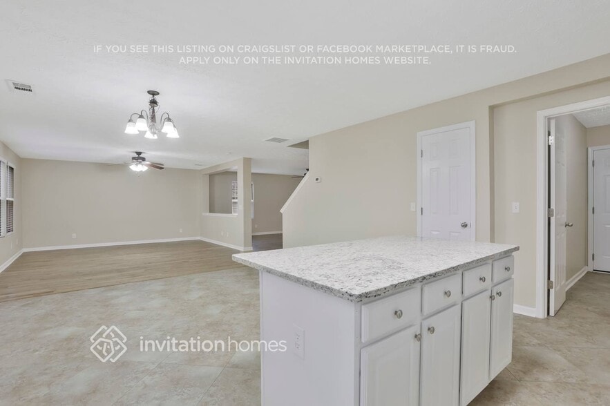 Building Photo - 128 Waterbury Way