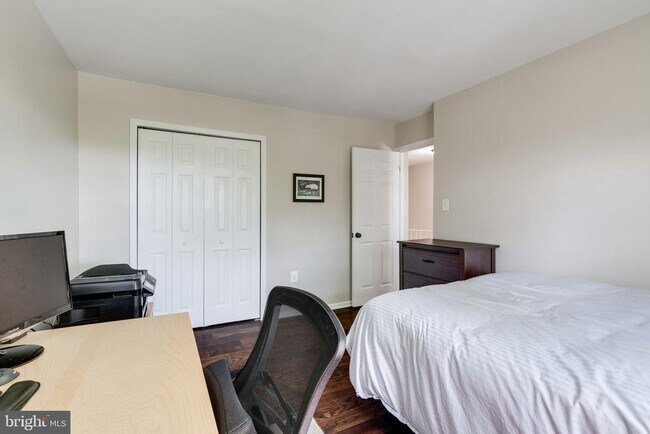 Building Photo - 12707 Harborview Ct