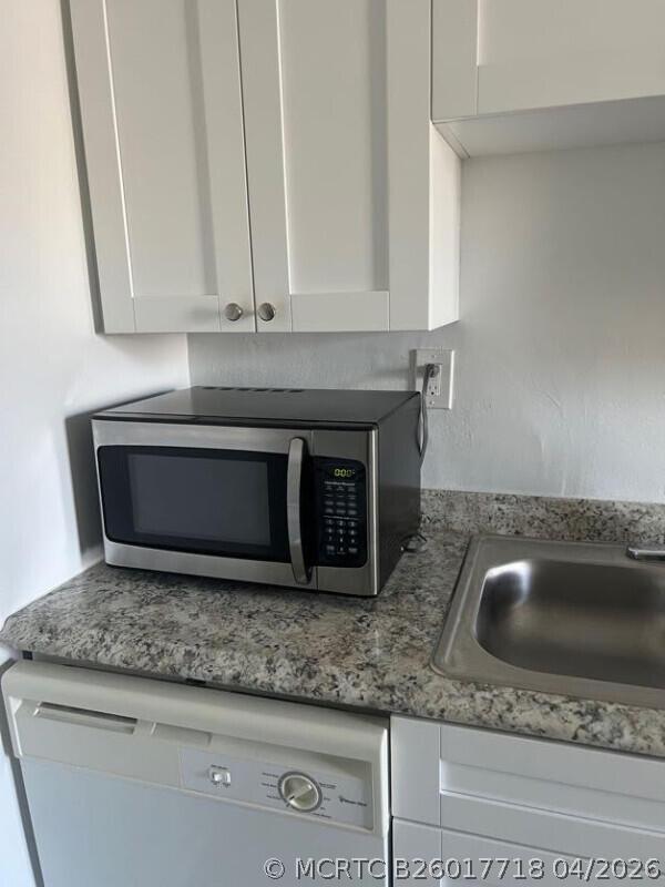 Building Photo - 371 Sunshine Dr