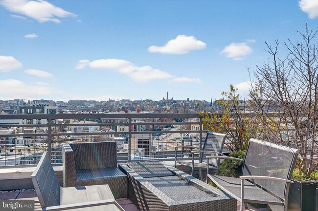 Building Photo - 2120 Vermont Ave NW