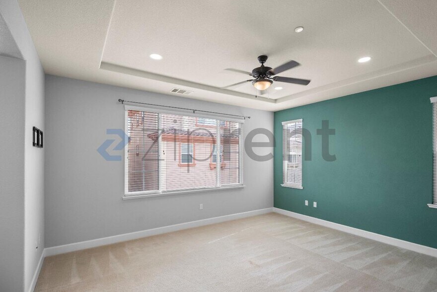 Building Photo - 328 Selby Lane