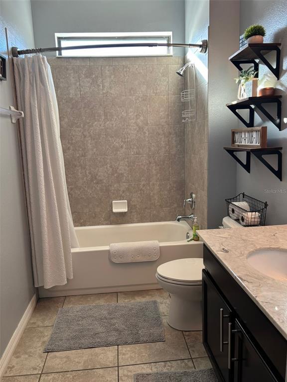 Building Photo - 1000 Vicenza St