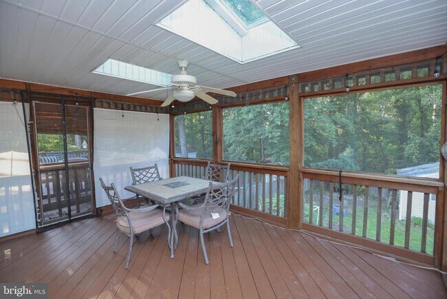 Building Photo - 4328 Hallfield Manor Dr