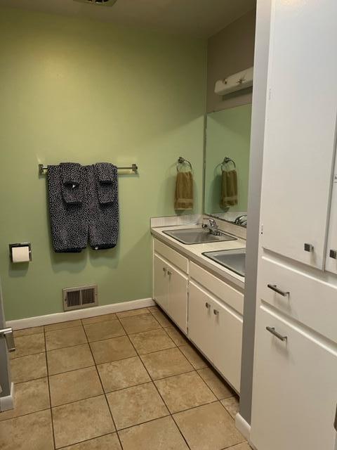 Building Photo - 2408 Cutler Ave NE