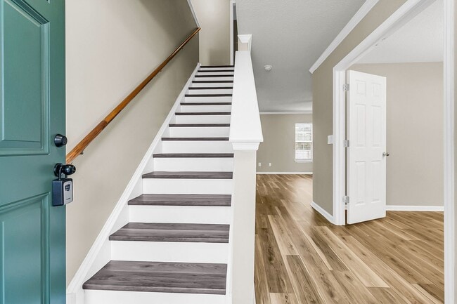Building Photo - Recently Updated 4 bedroom 2.5 bathroom two story home available in Ladson!