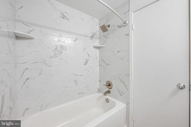 Building Photo - 13 Andrew Pl