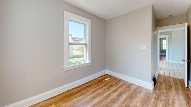 Building Photo - 3149 W 32nd St