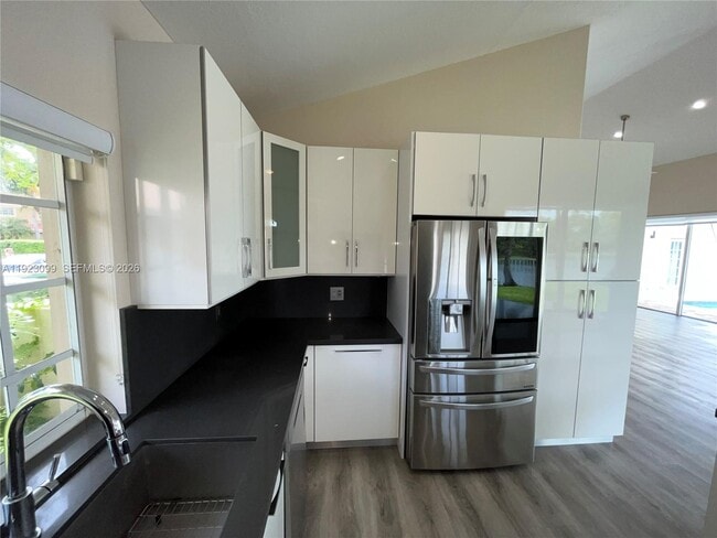 Building Photo - 1127 Laguna Springs Dr