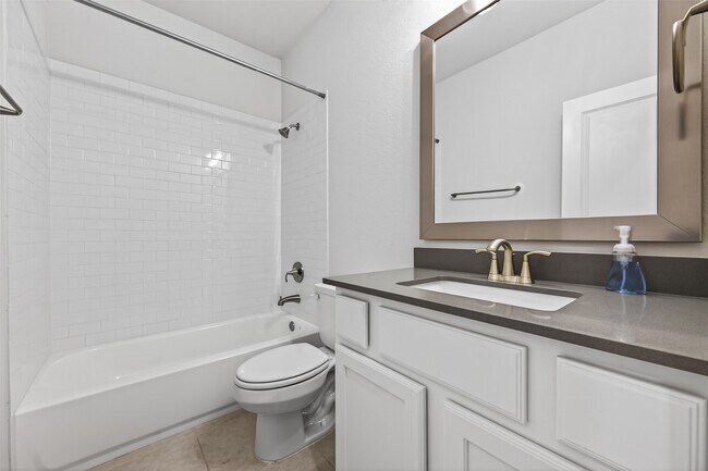 Building Photo - 212 Milas Cv