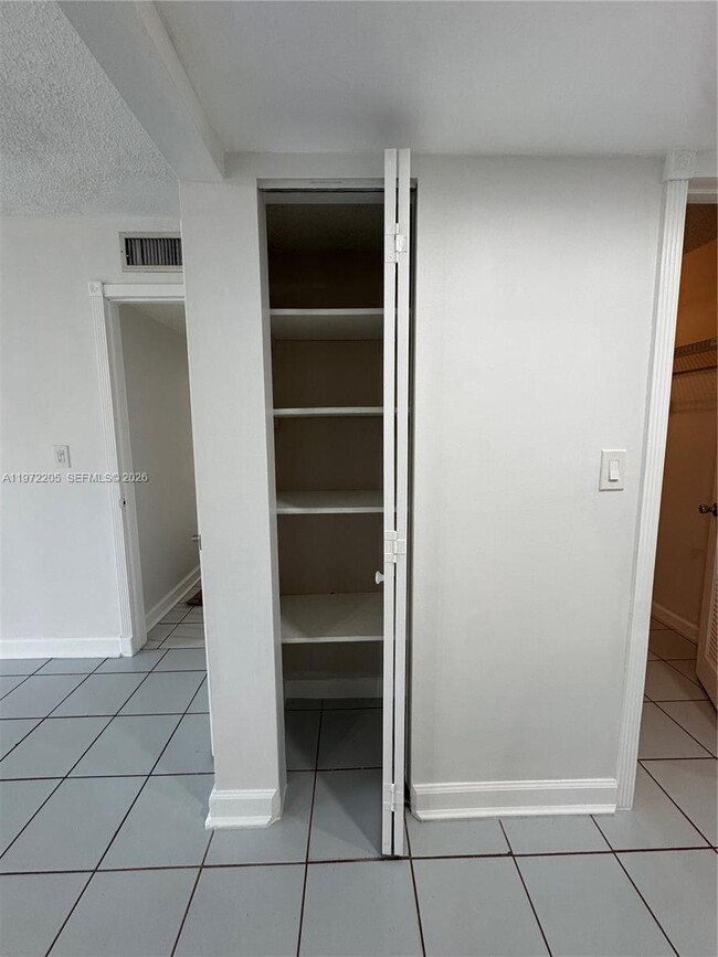 Building Photo - 13700 SW 62nd St