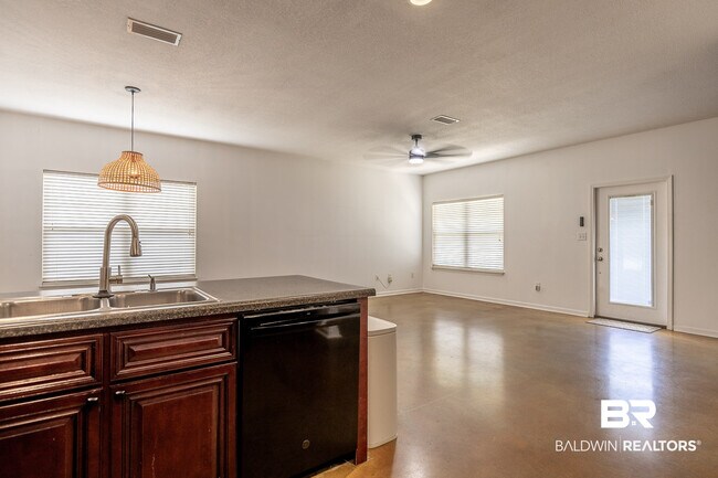 Building Photo - 17419 Lewis Smith Dr