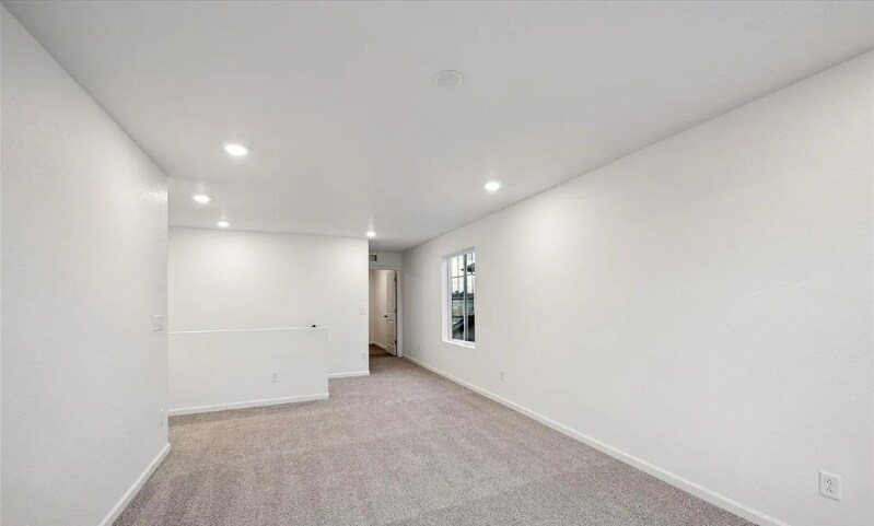 Building Photo - 924 Steppe Ln