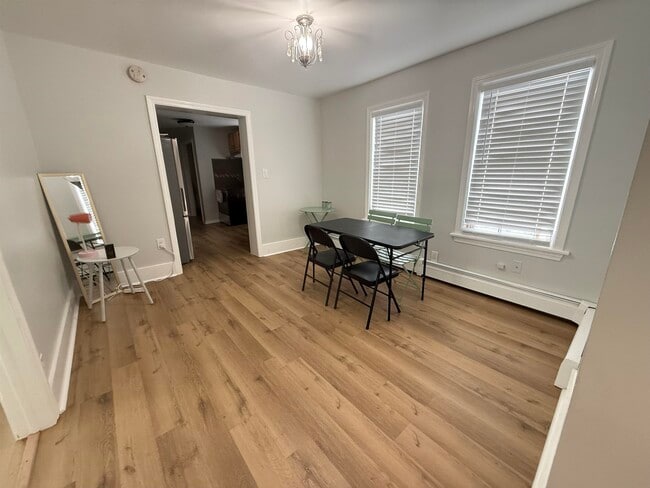 Building Photo - 57 Forest St