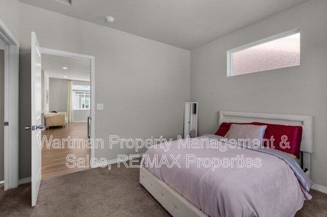 Building Photo - 7405 Marbled Wood Pt