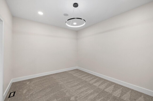 Building Photo - 354 Winding Wy
