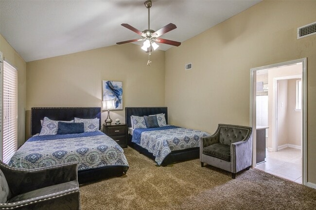 Building Photo - 6614 Winkleman Rd