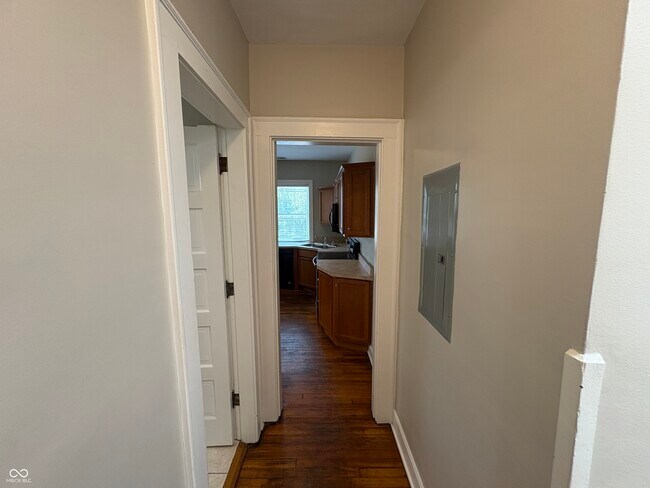 Building Photo - 4842 N College Ave