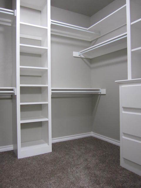 Building Photo - 704 N Markwell Ave