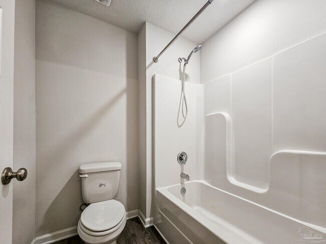 Building Photo - 5249 Peach Dr