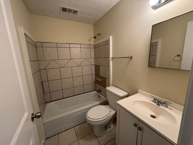 Building Photo - 5973-5973 Peco Ln
