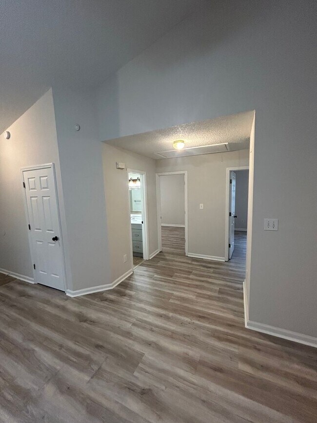 Building Photo - 3613 Farmington Pl