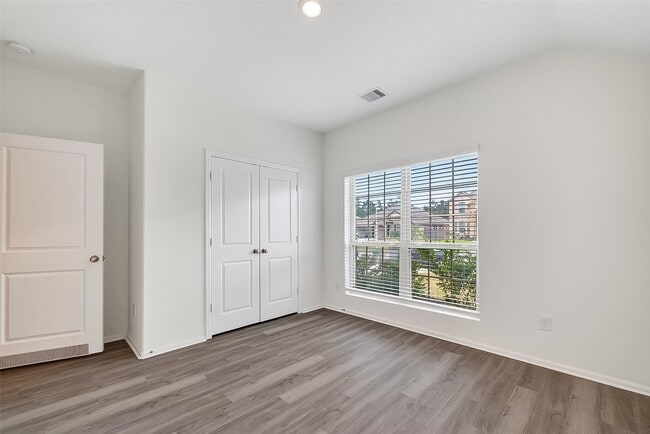 Building Photo - 19168 Pinewood Grove Trl