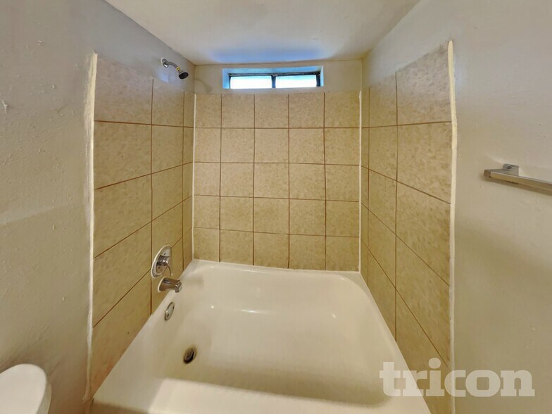 Building Photo - 3815 Shadow Trail