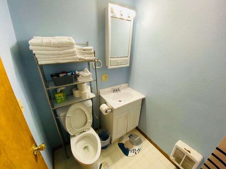 Building Photo - 224 Garfield Ave