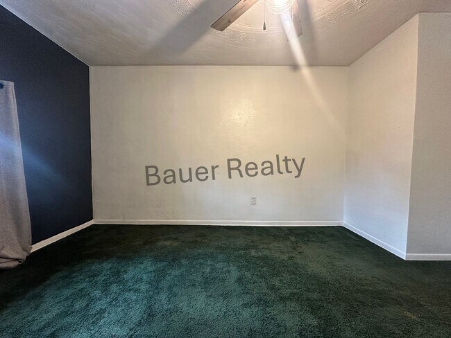 Building Photo - Three Bedroom, Country Setting