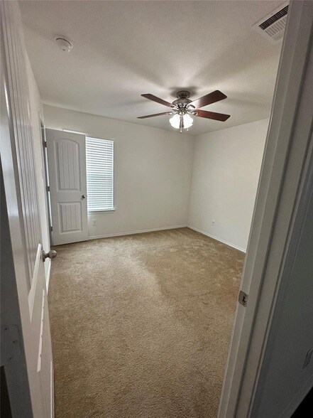 Building Photo - 1248 Hyde Park Dr