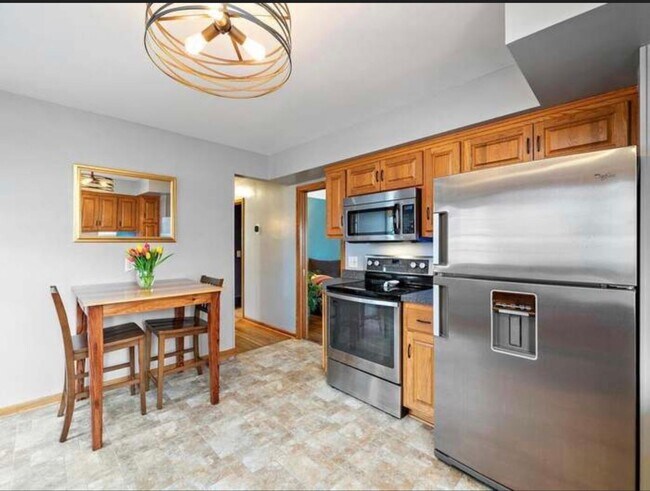 Building Photo - Lovely 4 Bedroom - Lee Park Neighborhood