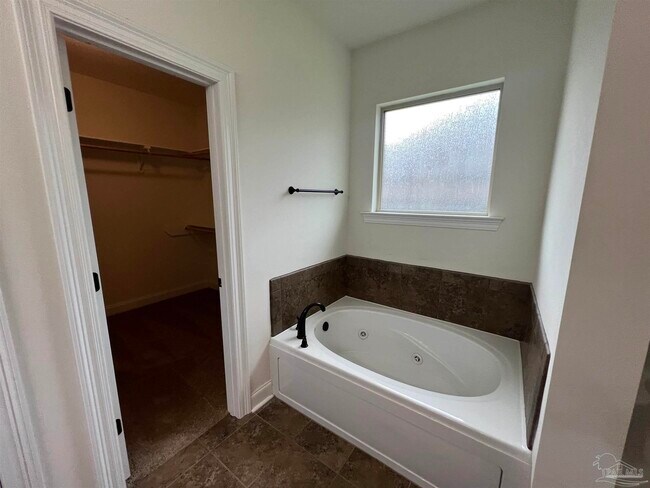 Building Photo - 4726 Pierce Ln