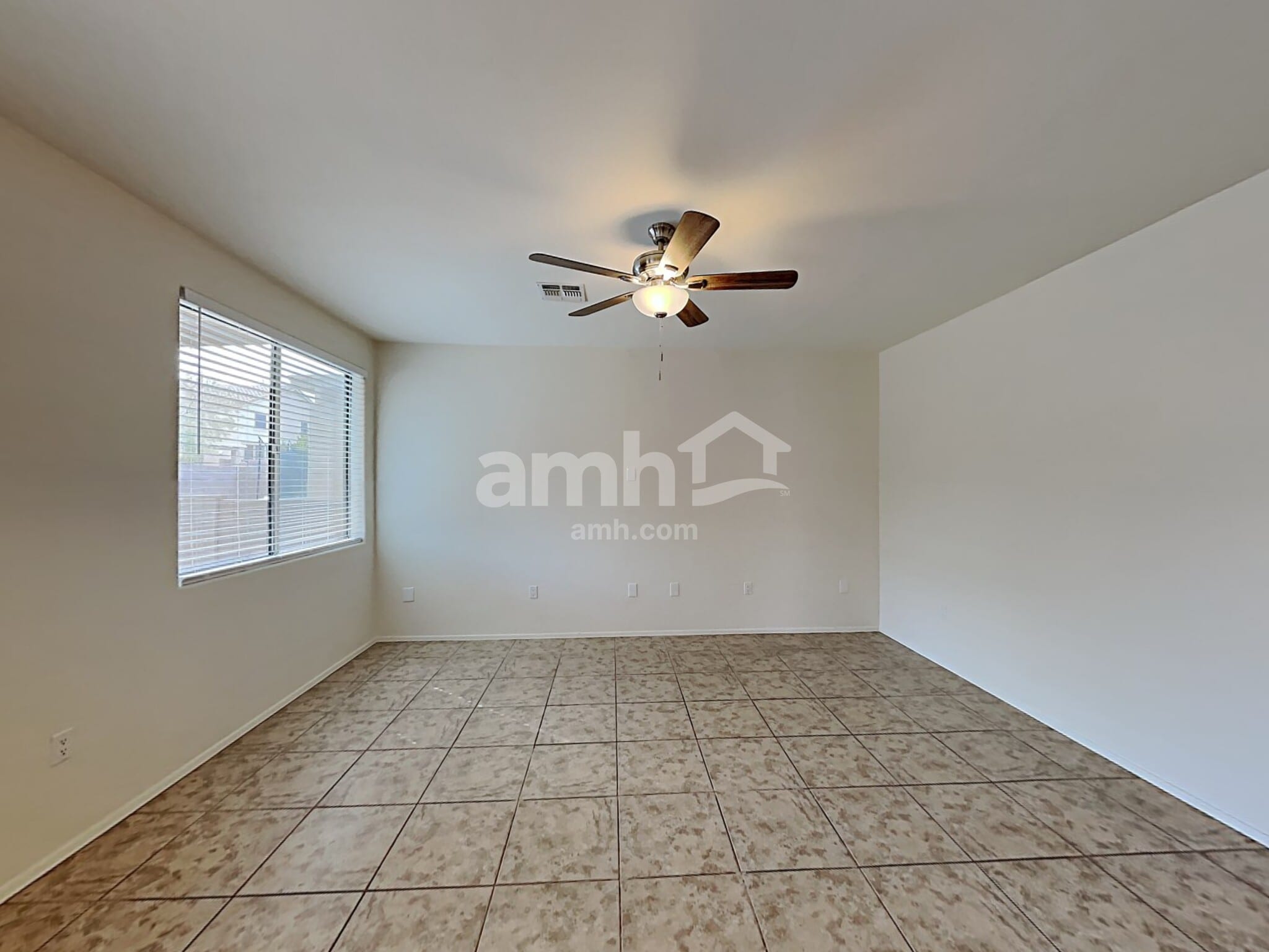 Building Photo - 65 W Camino Rio Cebolla