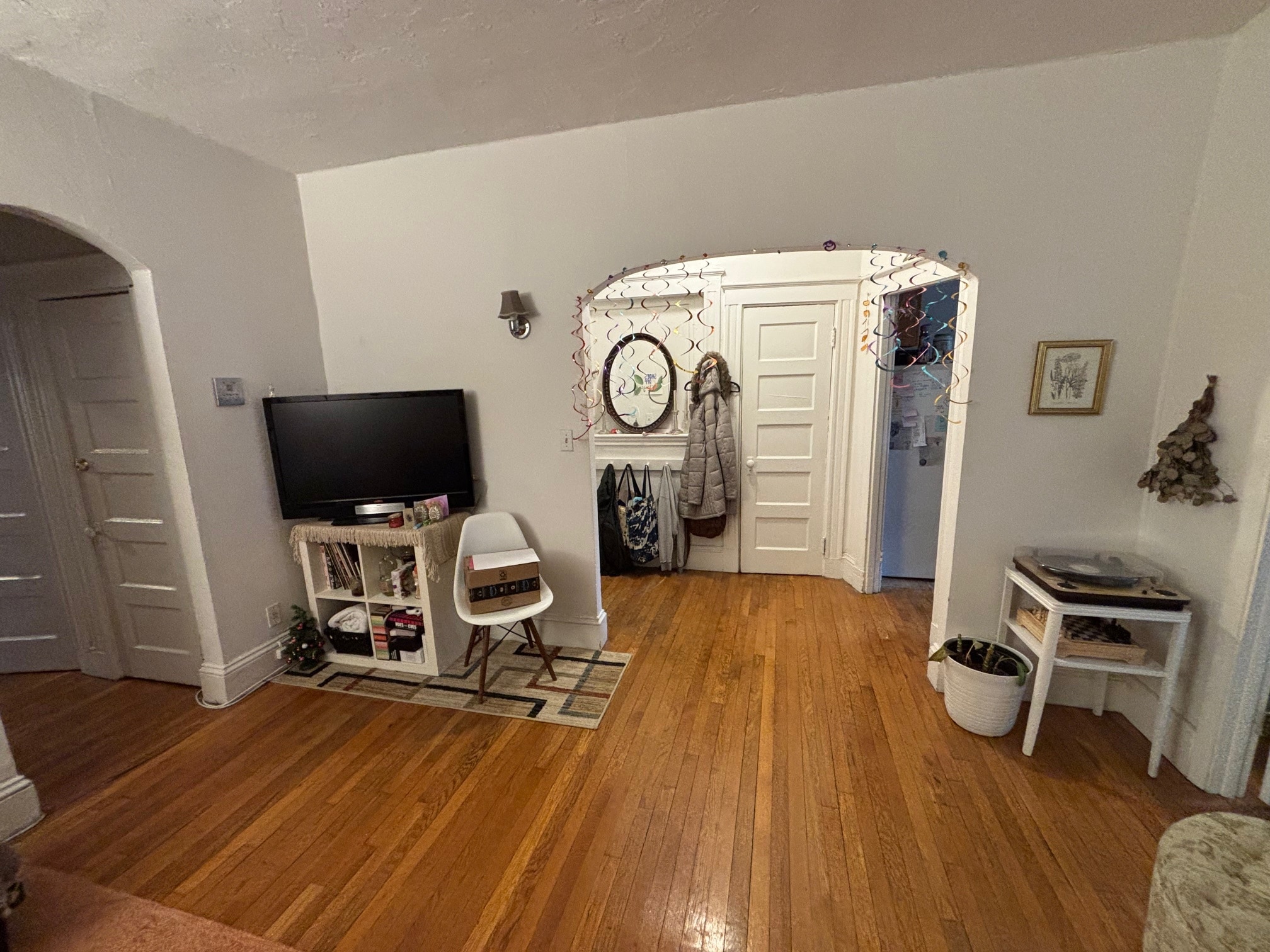 Building Photo - 10 Grove St