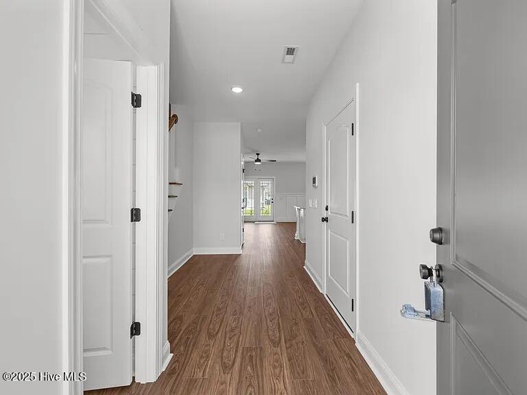 Building Photo - 4400 Laurel Ridge Dr