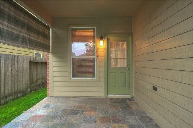 Building Photo - 17250 Lafayette Hollow Ln