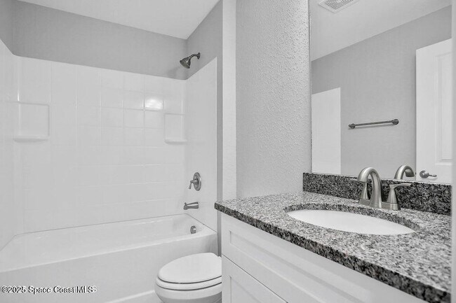 Building Photo - 338 Mott St SW