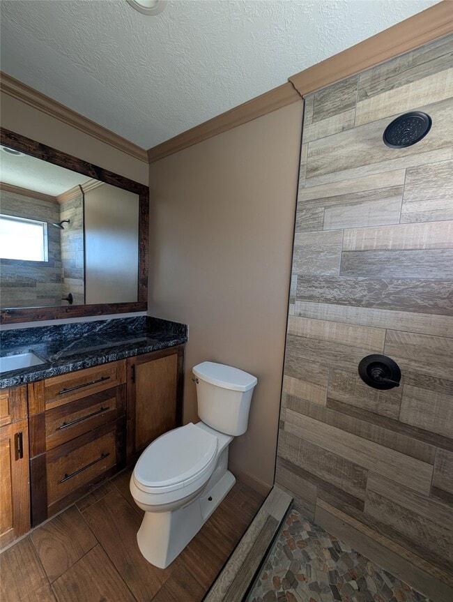 Building Photo - 807 Poppets Way