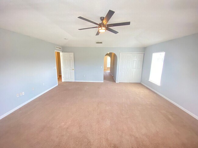 Building Photo - Beautiful 4B/3.5B/2 Car Garage 2-Story Home!