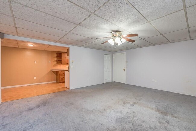 Building Photo - 1560 Douglas Ave