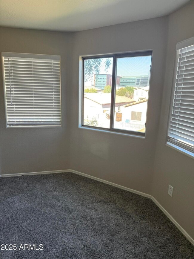 Building Photo - 9124 W Wilshire Ave